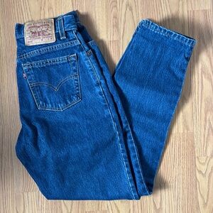 Levi’s 550 relaxed fit tapered leg size 6